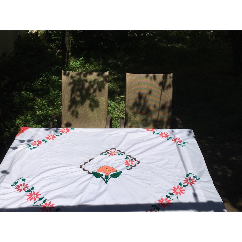 100% Handmade Table Cloth - Picture 3 of 6